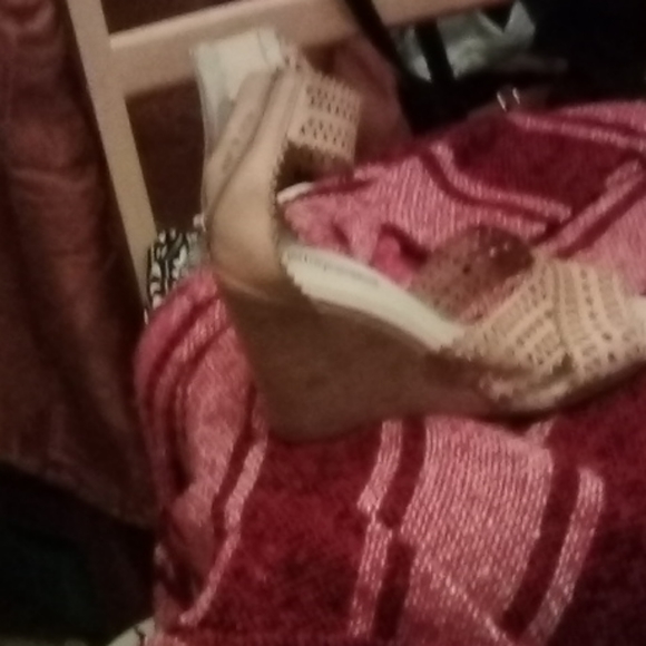 Sandals - Picture 3 of 3